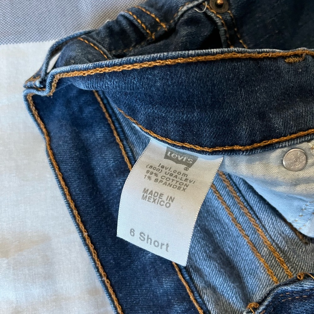 Levi's 505 Women's Straight Leg Jeans in Dark Blue - Picture 5 of 7